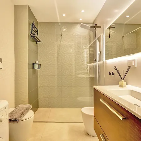 Meninas Tenerife Nyaraló *